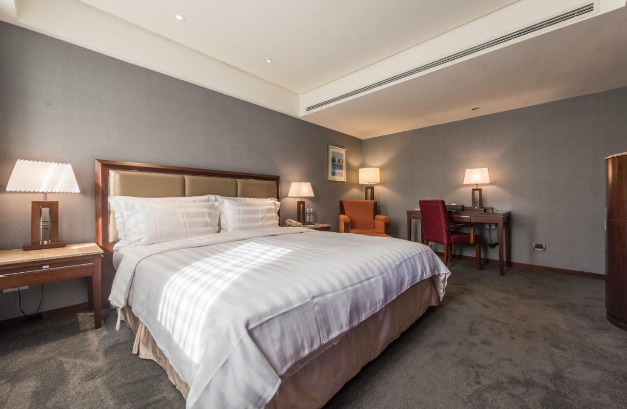 Royal Biz Taipei Hotel Экстерьер фото